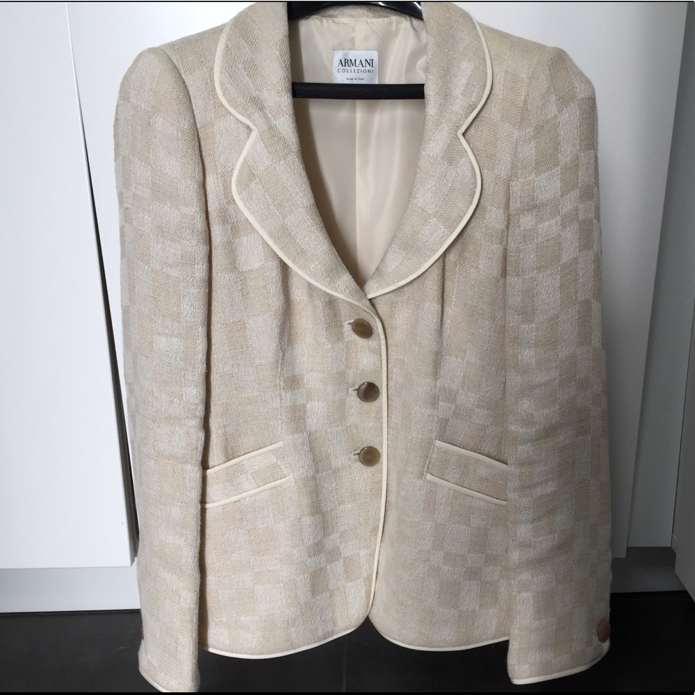Armani Collezioni fitted linen jacket